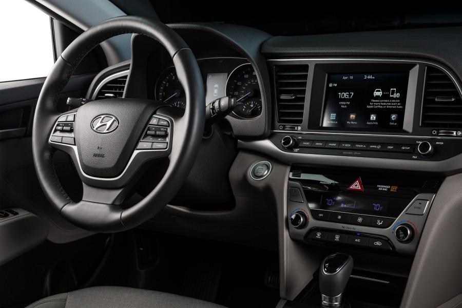  Hyundai Elantra Eco 2016 года  (фото 10 из 13)